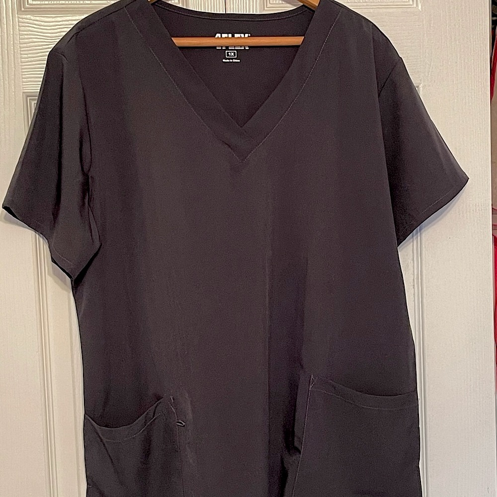 NWT - 4FLEX Pewter Grey Scrub top NWT avail: 1X or 2X